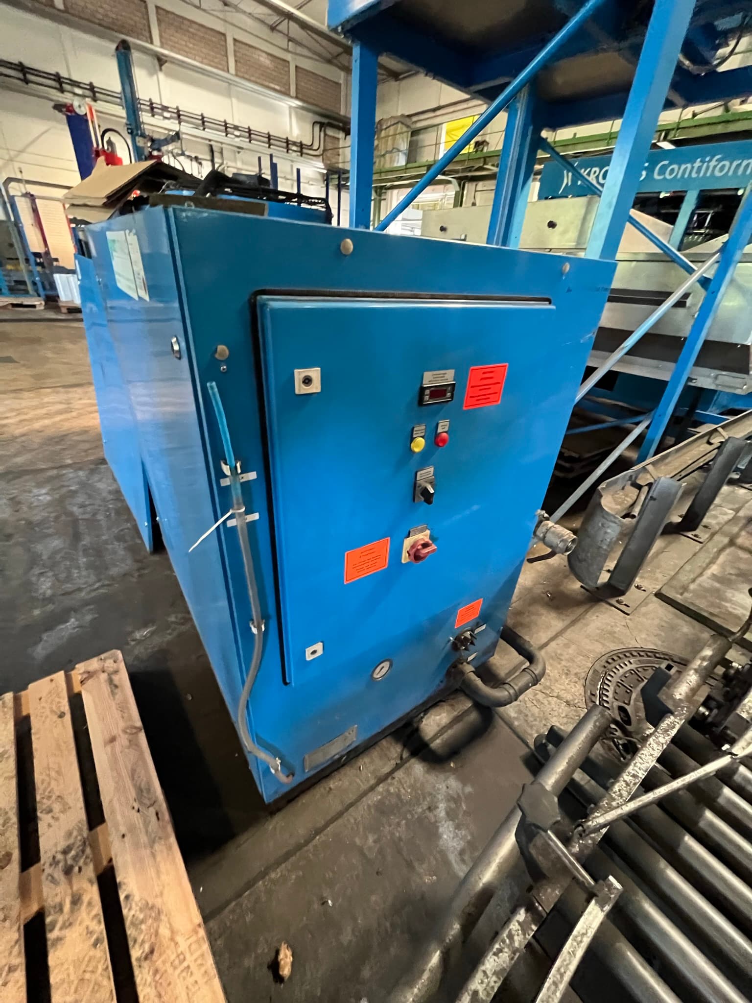 Side view of Krones Contiform