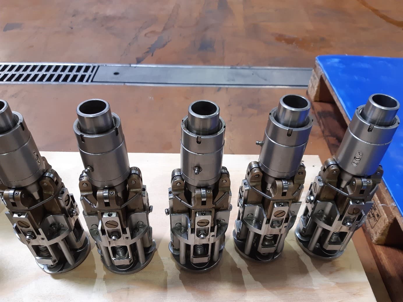 Accessories of Dr. Datz GmbH VS 4 L