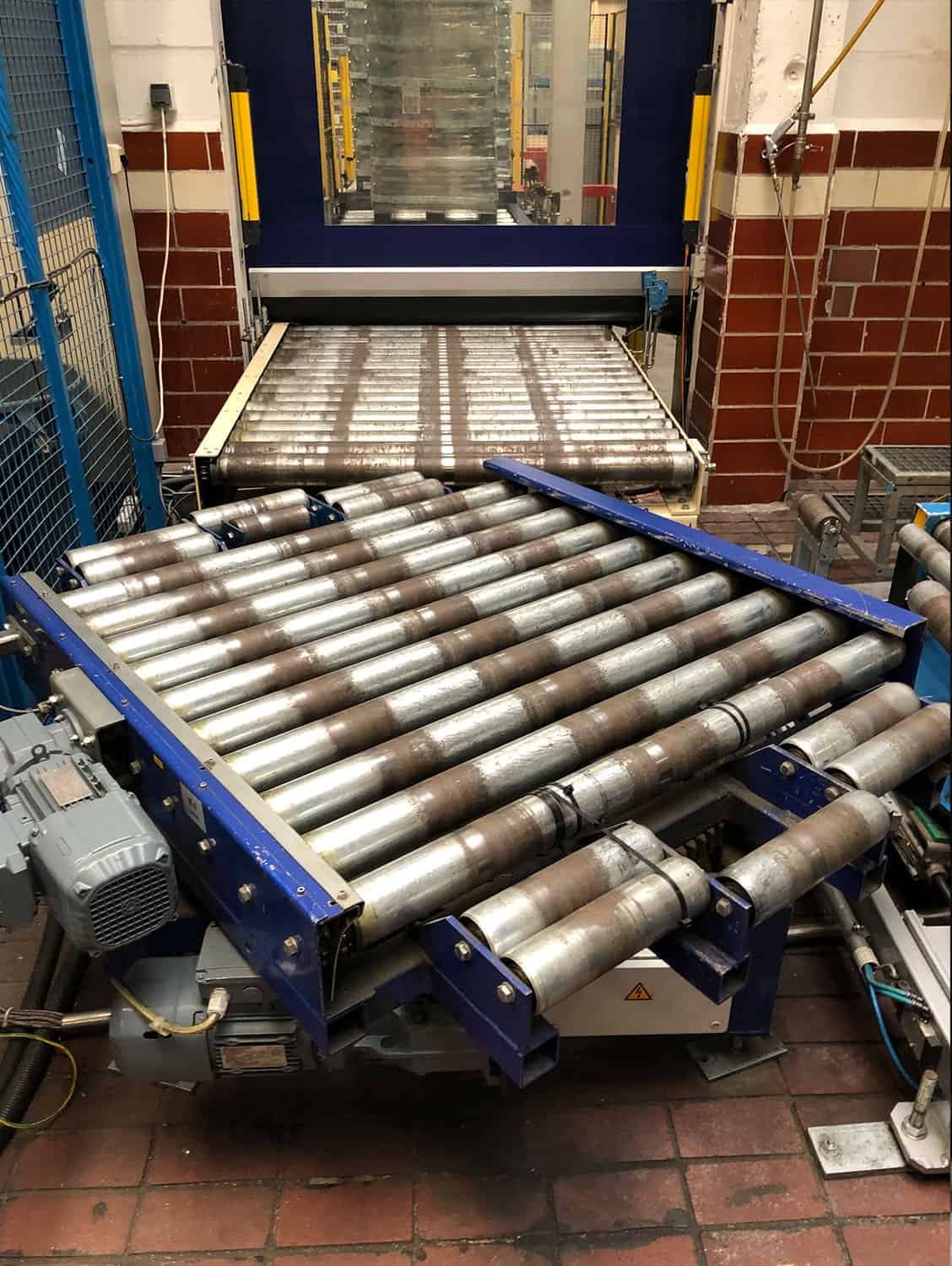 Side view of Kettner packaging line