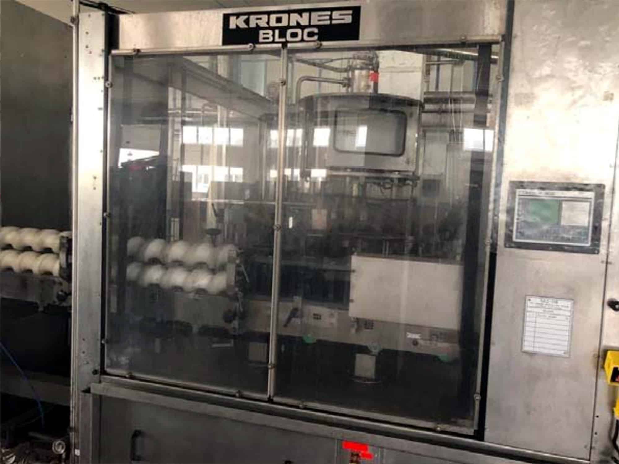 Front view of Krones TriBlock