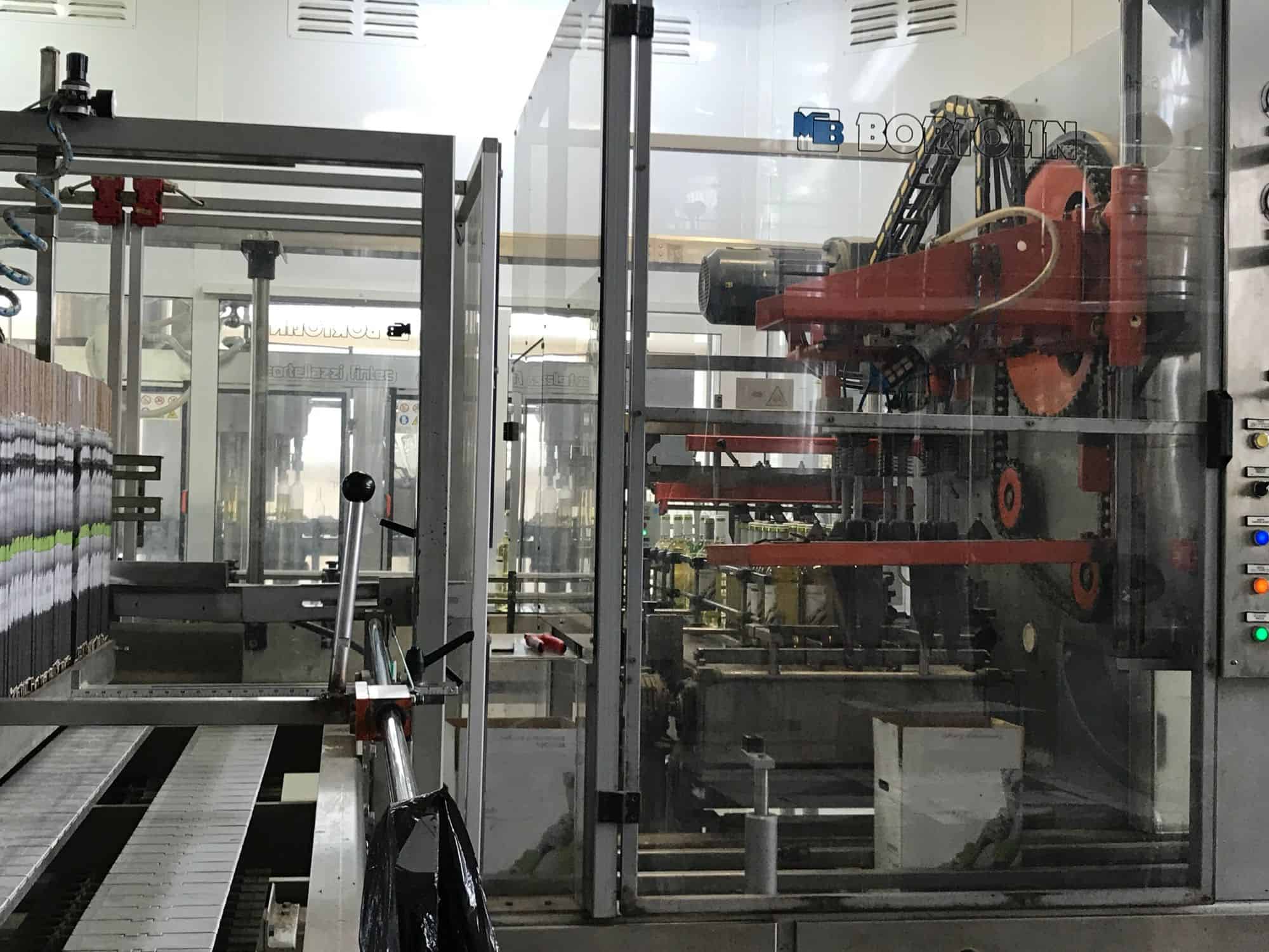 Side view of Cortelazzi Arol KARMA 12-12-1